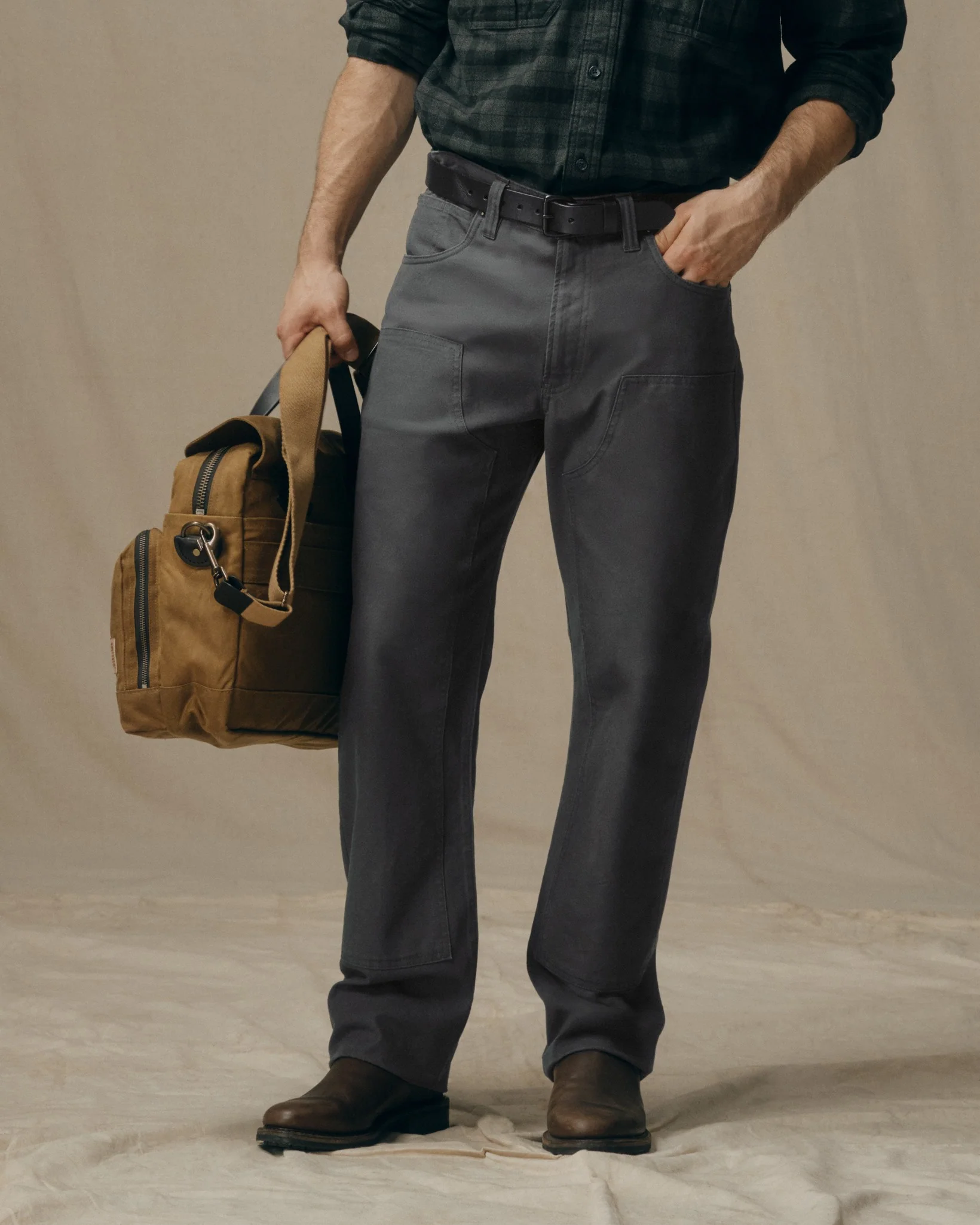 Pantaloni in Tessuto in Lana Secco a Doppio Fronte