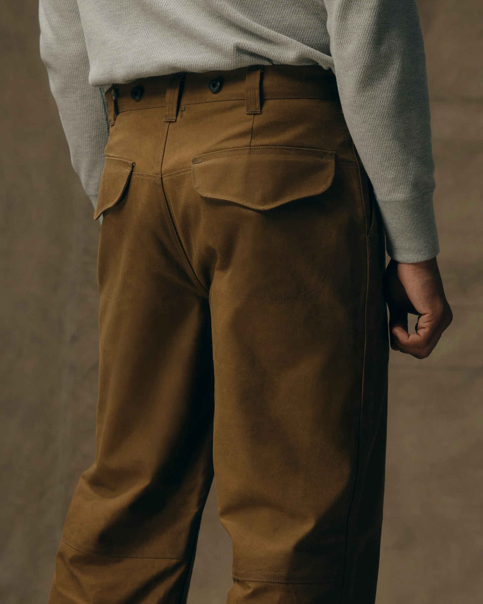 Pantaloni in Tessuto Tin Doppio con Finitura Olio