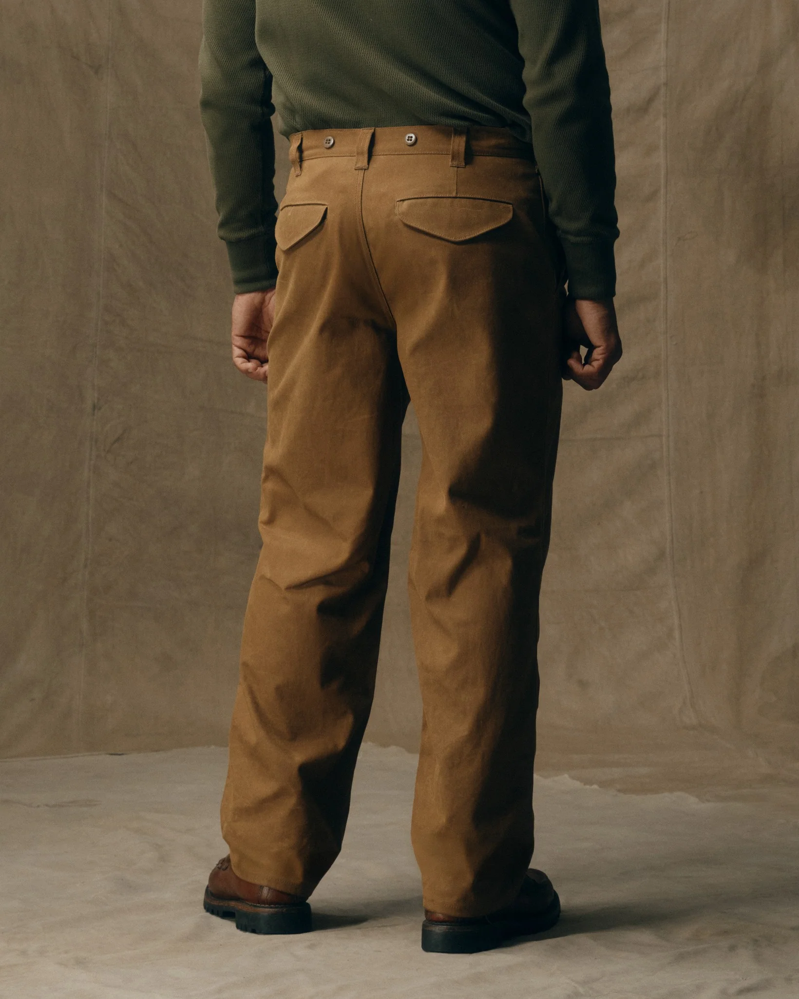 Pantaloni in Tessuto con Finitura Olio