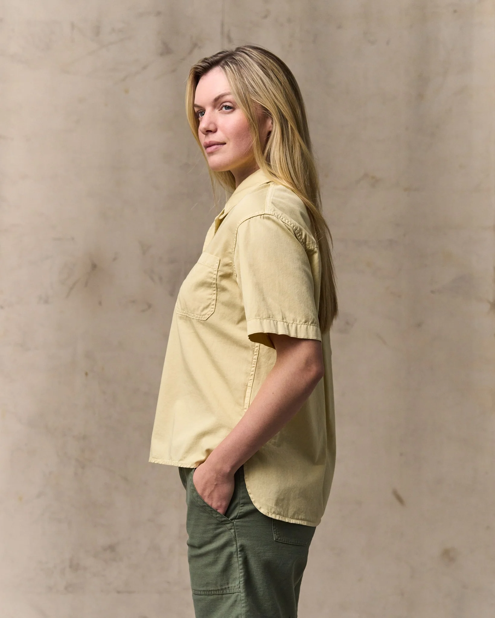 Camicia Femminile in Twill con Bottoni a Pressione